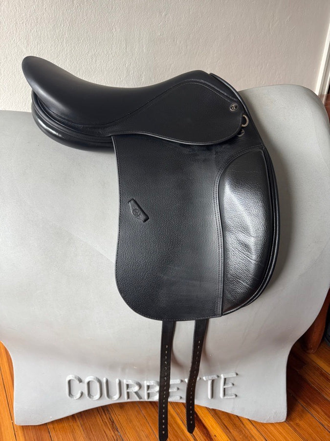TAD COFFIN 17” Tad Coffin CCD SSR SmartRide Dressage Saddle - 2019/2025 (3)
