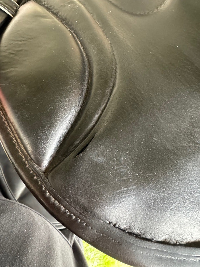Other Hennig Dressage Saddle (6)