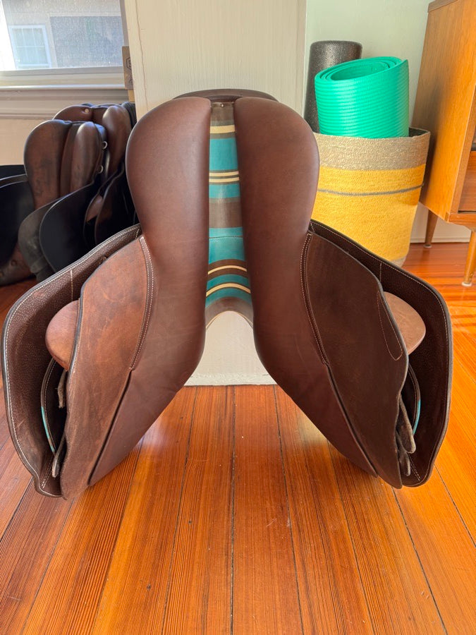 VOLTAIRE 16.5” Voltaire Blue Wing Jump Saddle - Full Buffalo - 2AA Flaps (4)