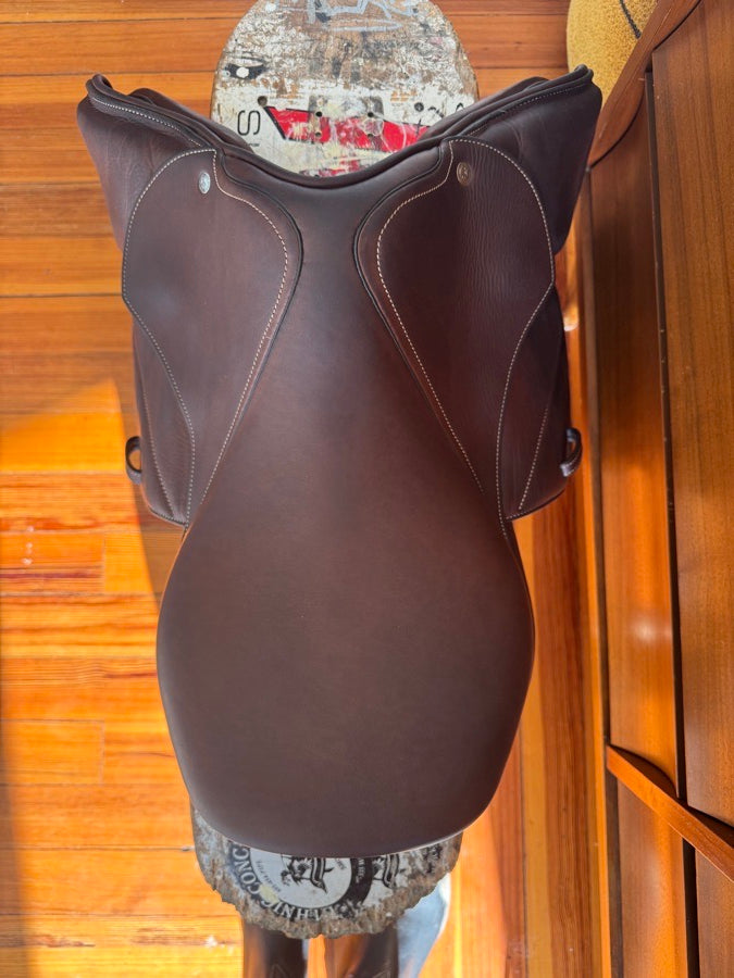 VOLTAIRE 16.5” Voltaire Blue Wing Jump Saddle - Full Buffalo - 2AA Flaps (6)