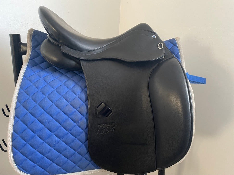 STUBBEN 17” Stubben D Virginia 1894 - 2018 - 32cm wide (2)