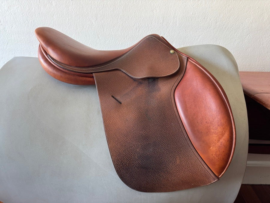 BUTET 17.5” Butet Saddle - Long Flaps - “L” Seat (8)