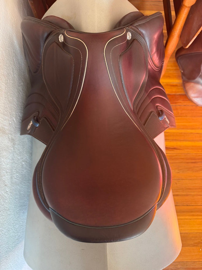 CWD 17.5” CWD SE32 Mademoiselle 2Gs Saddle - 3C - 2019 - Full Buffalo (3)
