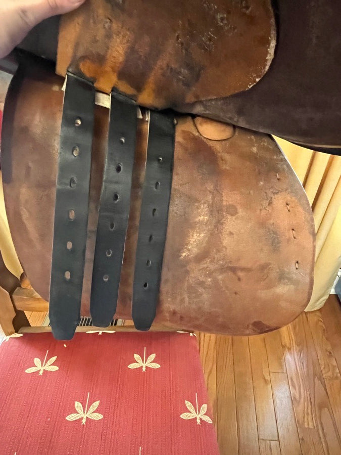 COURBETTE Courbette The Stylist II DL saddle, 16.5" Seat (5)