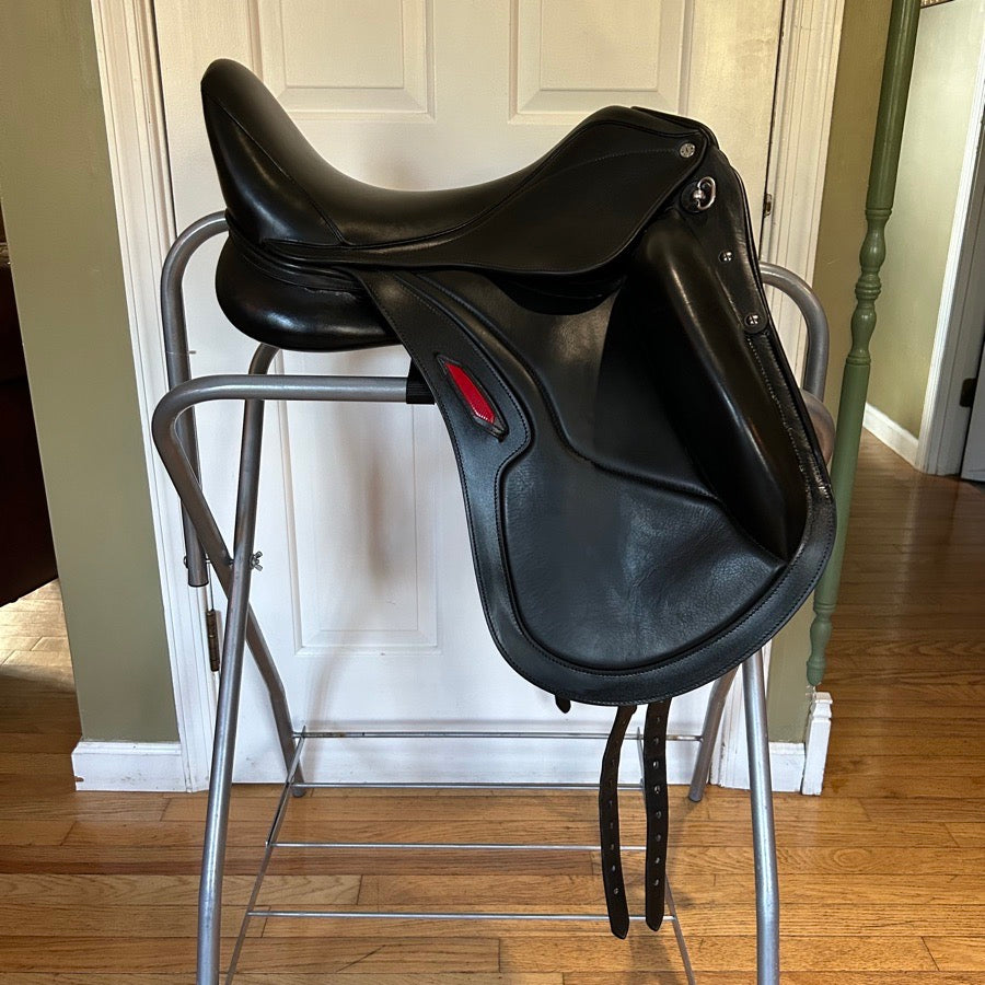 CUSTOM SADDLERY 17.5” Aviar Sparrow (2)