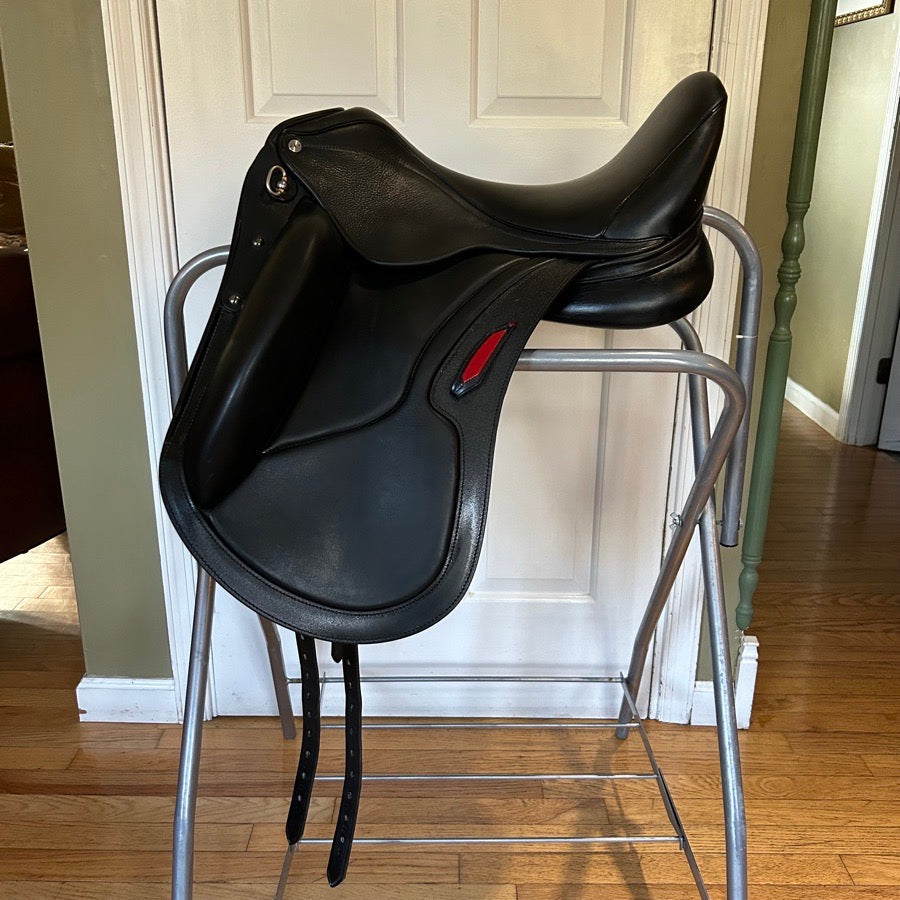 CUSTOM SADDLERY 17.5” Aviar Sparrow