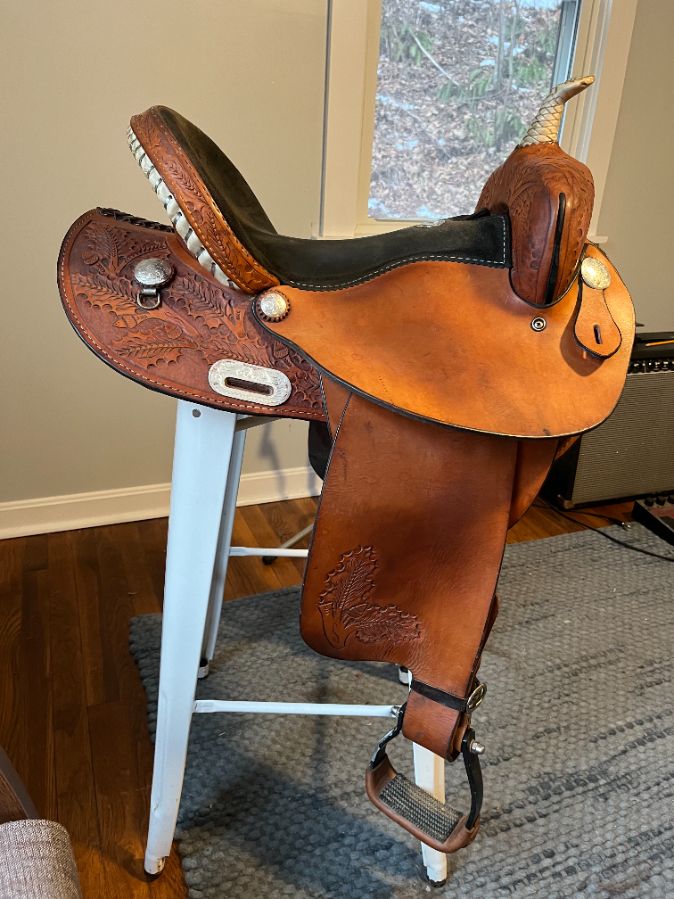 Other Dakota Barrel Racer Saddle 16" (5)