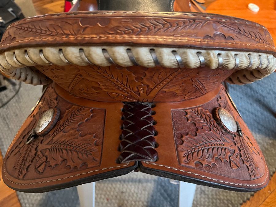 Other Dakota Barrel Racer Saddle 16" (4)