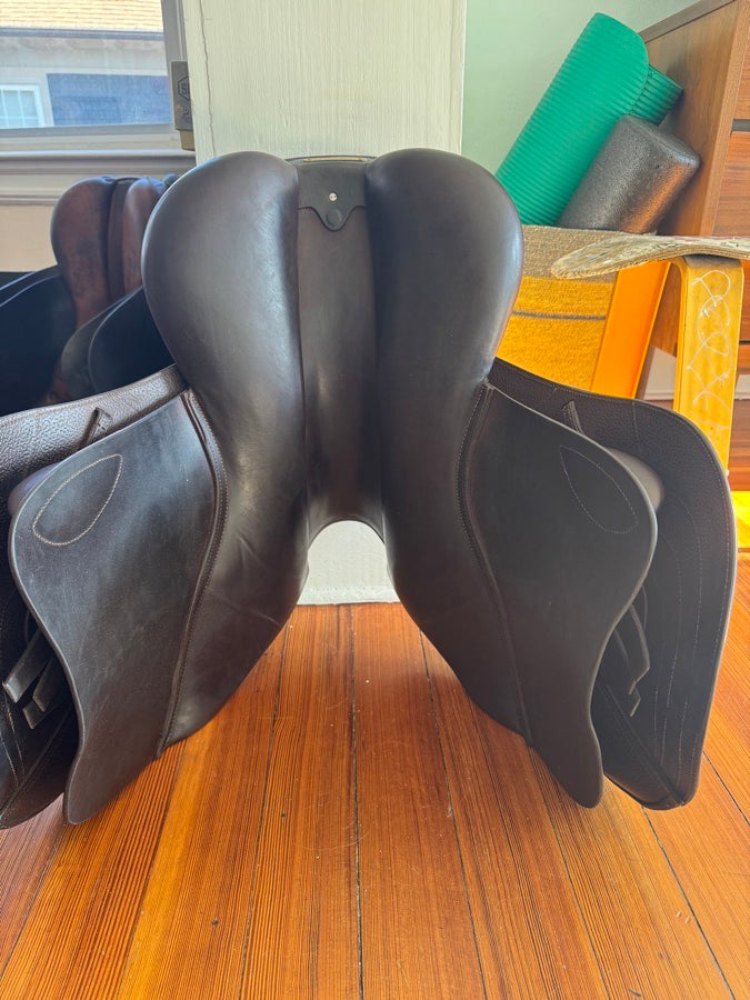 CWD 17” 2020 CWD SE01 Jump Saddle - 3L Flaps - Full Calf! (5)