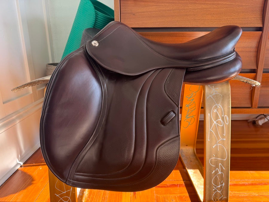 CWD 17” 2020 CWD SE01 Jump Saddle - 3L Flaps - Full Calf! (2)