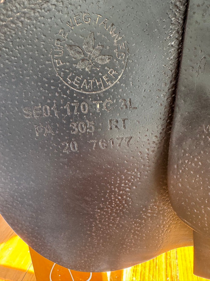 CWD 17” 2020 CWD SE01 Jump Saddle - 3L Flaps - Full Calf! (3)