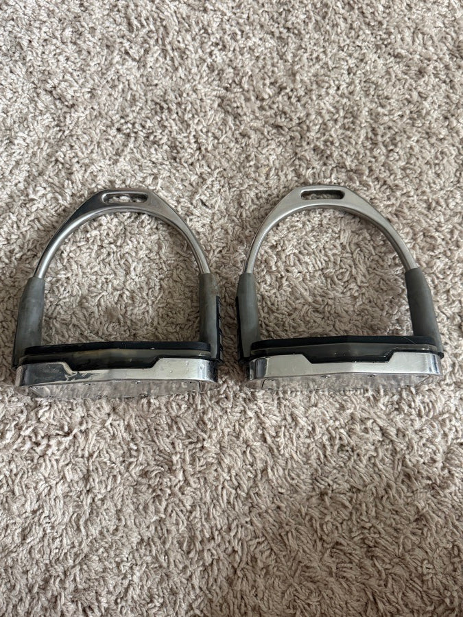 MDC Metalab Air System Extra Grip SS Stirrups 4.75 (2)