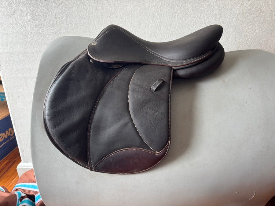 VOLTAIRE 16.5” Voltaire Palm Beach Saddle - 2A - Full Buffalo