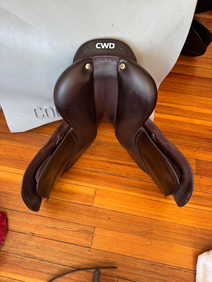 CWD 17.5” CWD SE32 Mademoiselle 2Gs Saddle - 3L - Full Buffalo (8)