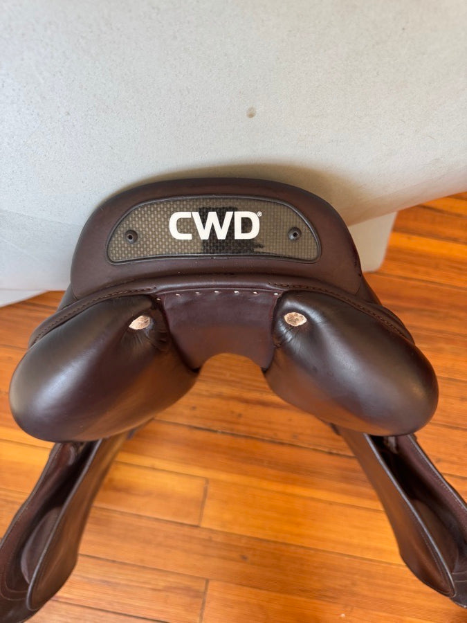 CWD 17.5” CWD SE32 Mademoiselle 2Gs Saddle - 3L - Full Buffalo (7)
