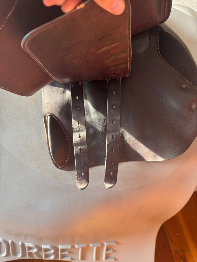 VOLTAIRE 17.5” Voltaire Palm Beach PRO Saddle - 2A - 2016 - Full Buffalo (8)