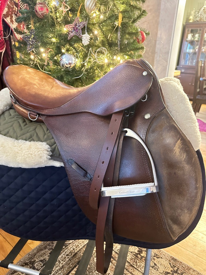 STUBBEN Stubben 16.5” all purpose saddle