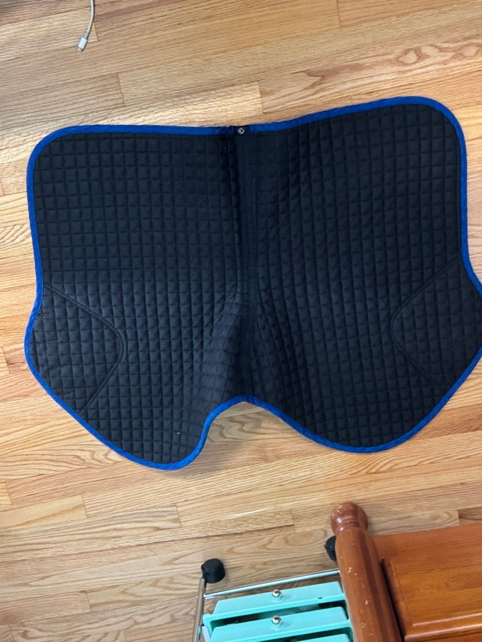 LEMIEUX Lemieux Suede Close Contact Jump Saddle Pad Benetton Blue (4)
