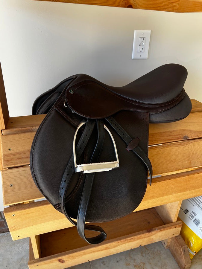 Other Arena Jump Saddle Full Package (2)