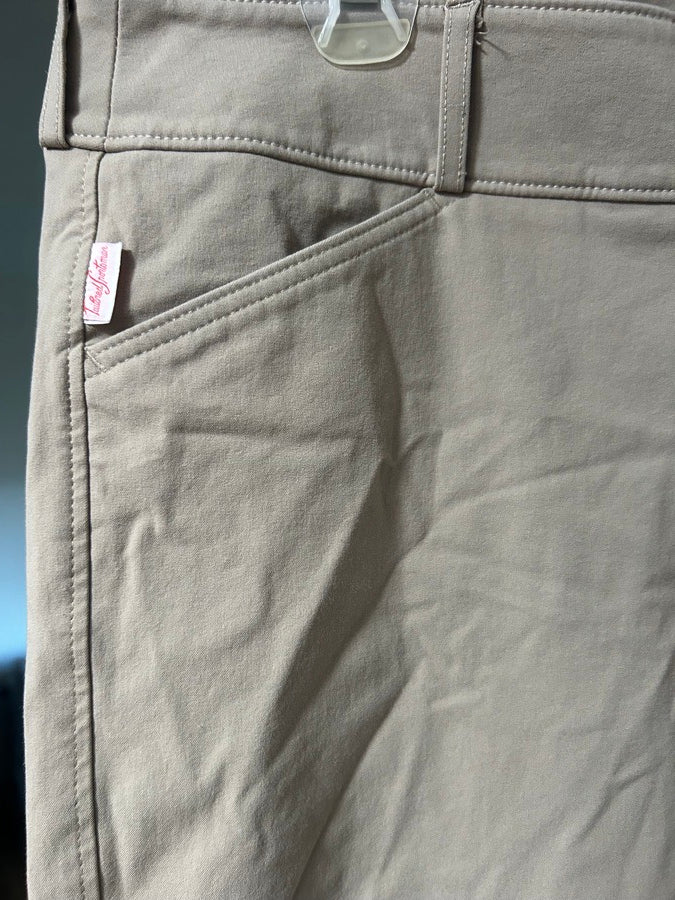 THE TAILORED SPORTSMAN The Tailored Sportsman