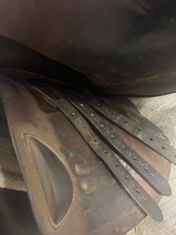 Other Cliff Barnsby saddle (2)