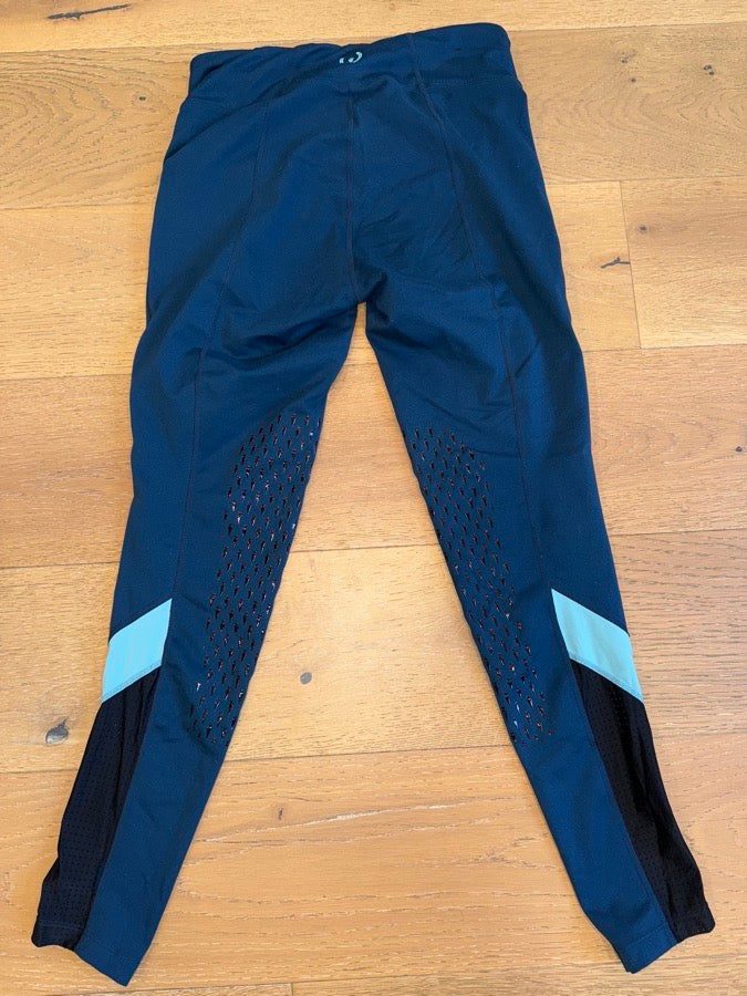 Kerrits knee patch riding tight