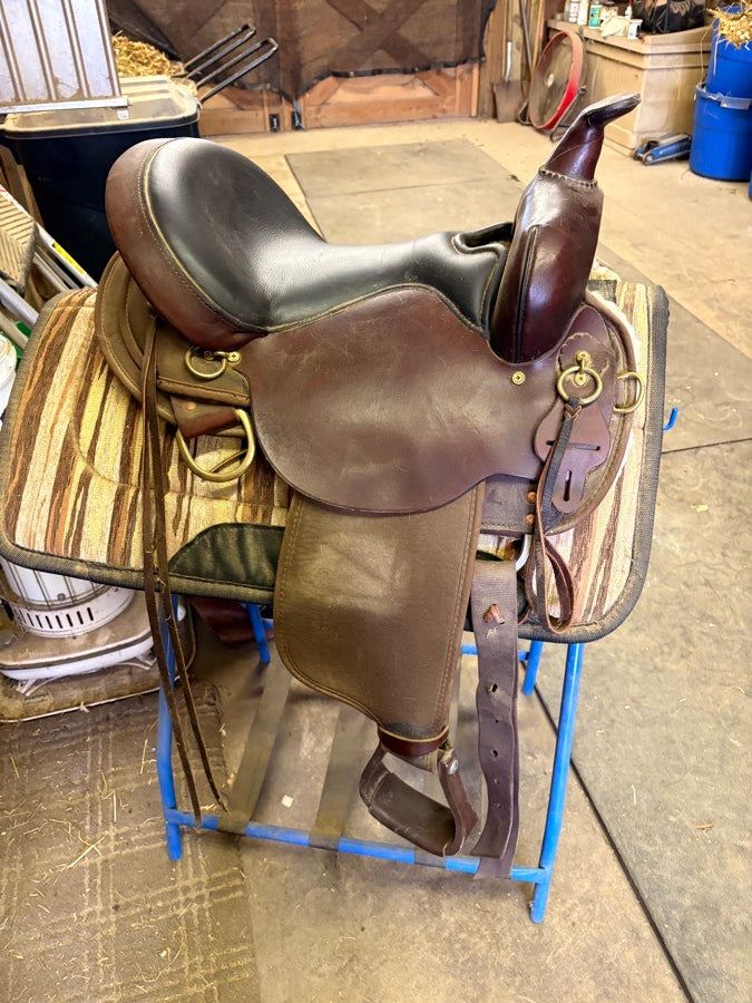 CIRCLE Y Circle Y Western Trail Saddle (3)