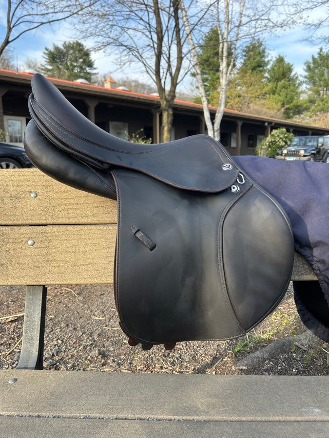 PRESTIGE RARE 18” Prestige S1 Lux Jump Saddle (2)