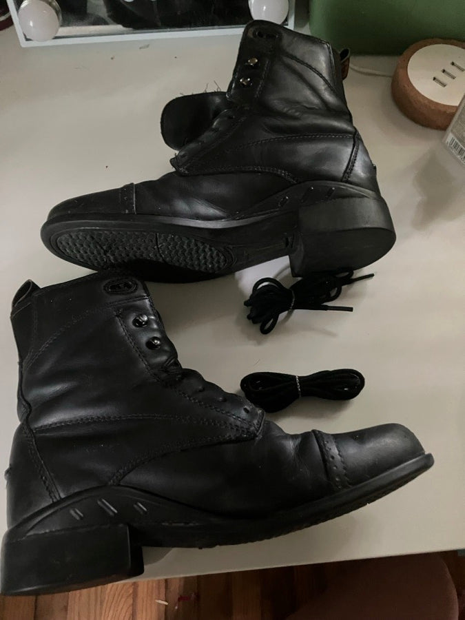 ARIAT Ariat kids black paddock boots size 1 laced