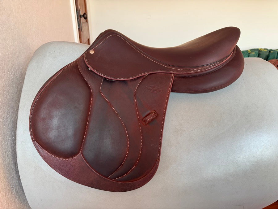 DEVOUCOUX 18” 2023 Devoucoux Biarritz O Saddle - 2A - Full Buffalo - LIKE NEW! (5)