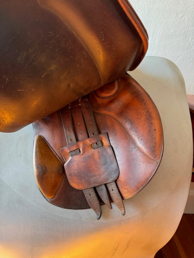 HERMES 17” Hermes Essentielle Saddle - Full Buffalo (7)