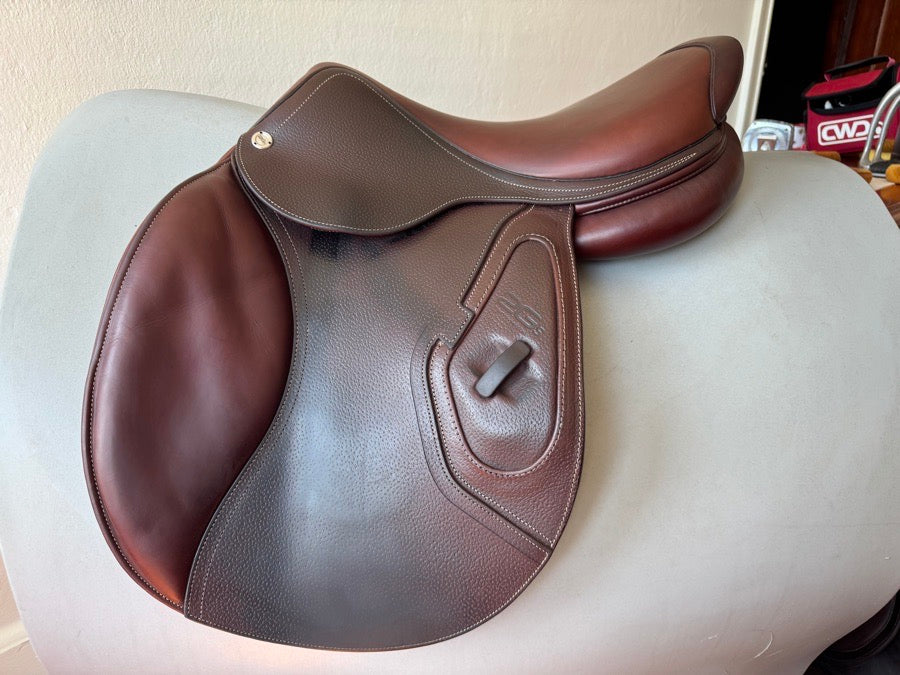 CWD 17.5” CWD Hunter 2Gs Saddle - 2019 - 3L - MINT! (2)