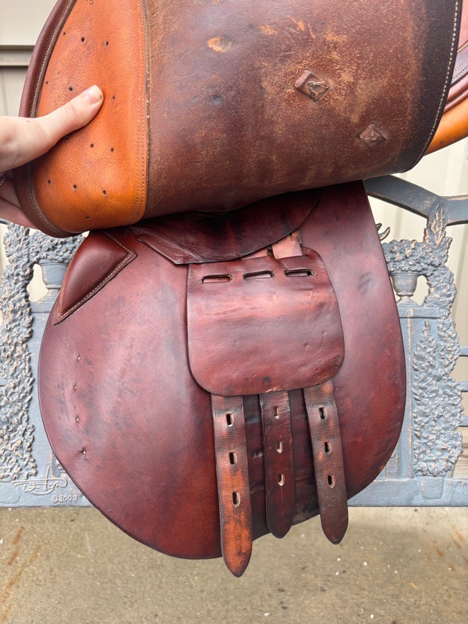 Other Harry Dabbs 17” English Saddle for Sale (3)