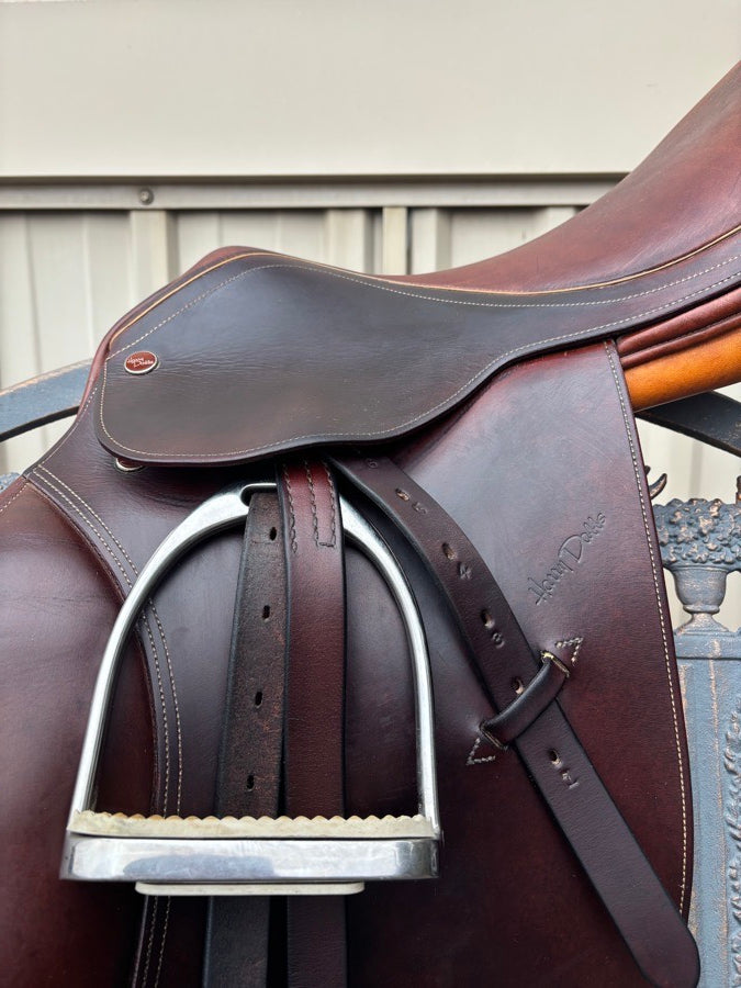 Other Harry Dabbs 17” English Saddle for Sale (2)
