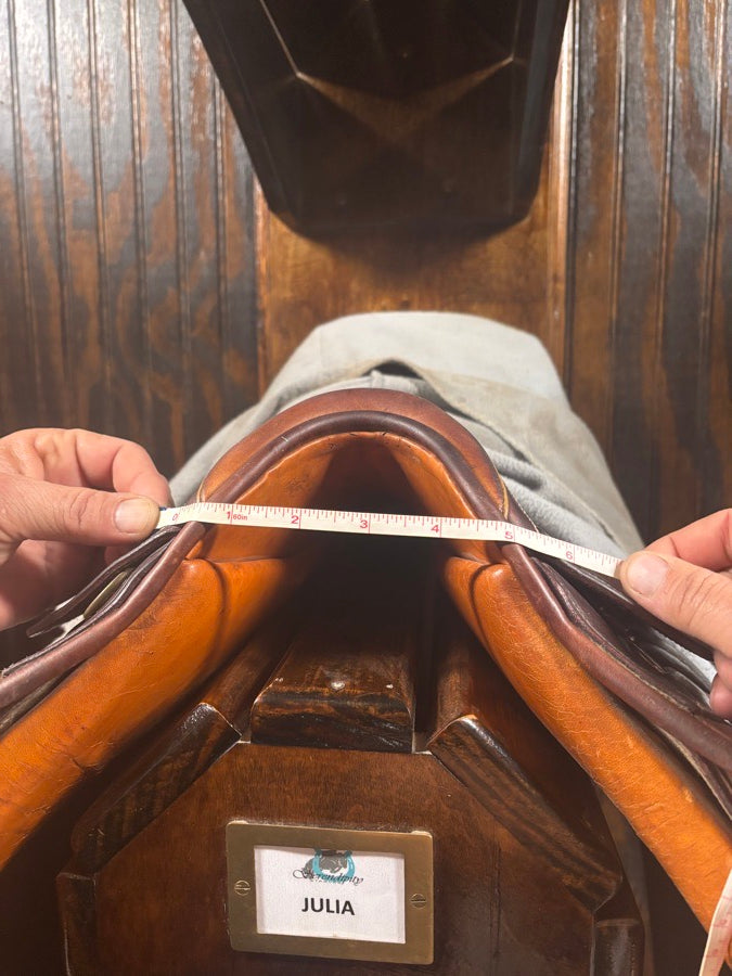 Other Harry Dabbs 17” English Saddle for Sale (6)