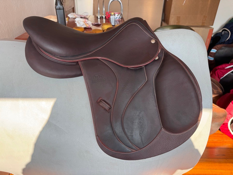 DEVOUCOUX 17” Devoucoux Biarritz S Saddle - Full Buffalo - MINT (2)