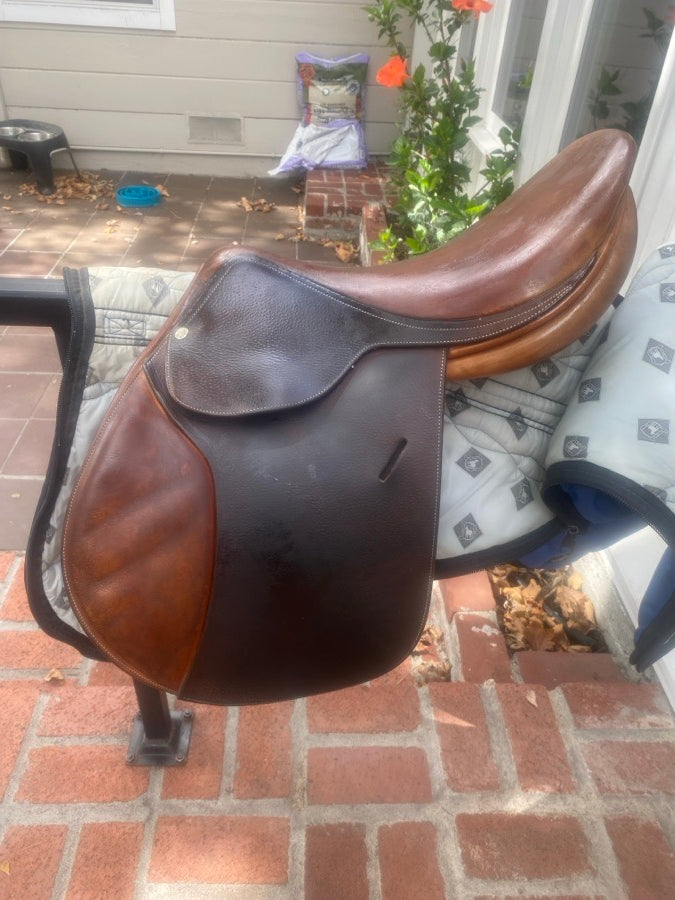 BUTET 2004 17” L seat Butet saddle