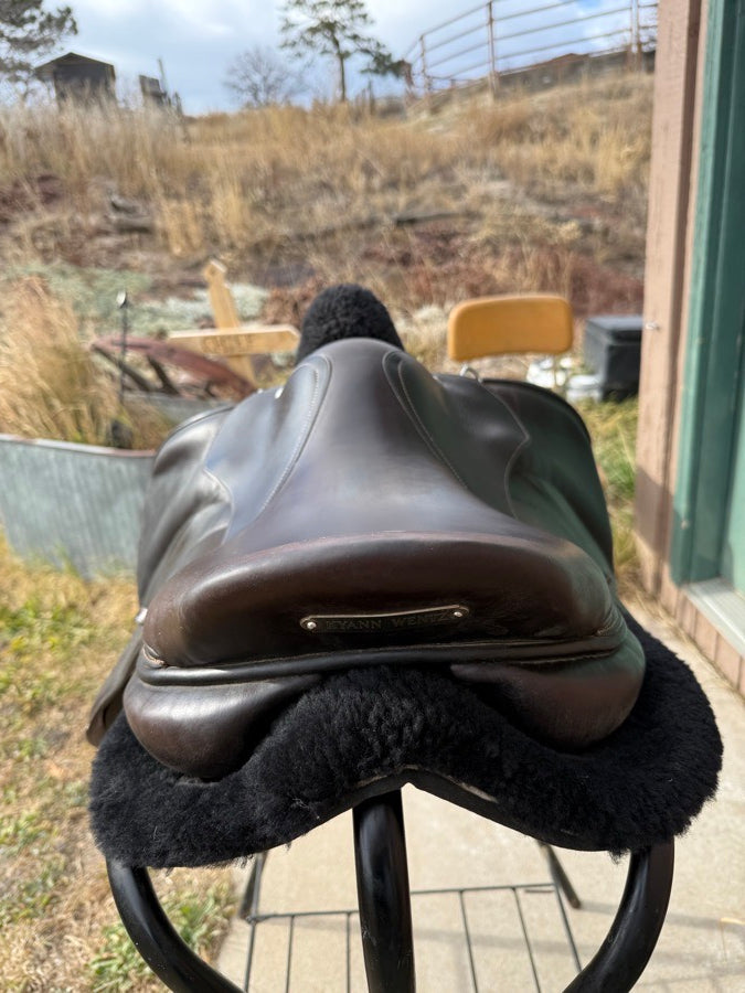 VOLTAIRE 2021 Voltaire Stuttgart 17” (6)