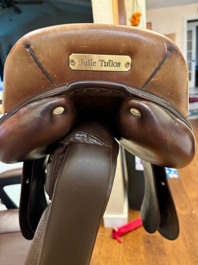 ANTARES Well Loved Antares - 17” close contact saddle (7)