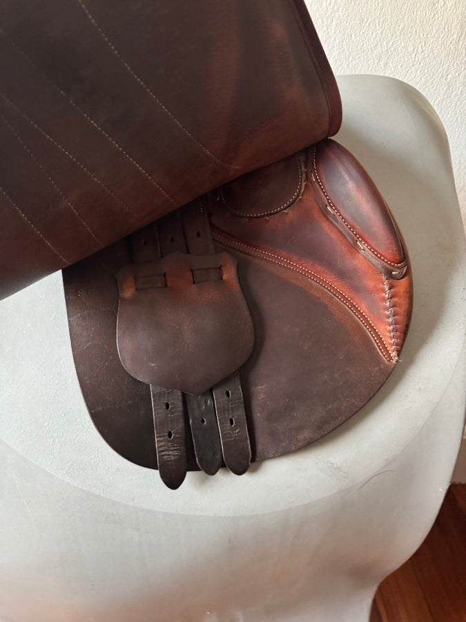 BUTET 17” Butet Premium Saddle - 1.5 Flaps - Integrated Panels (5)