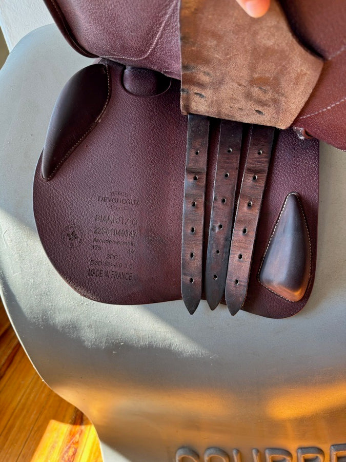 DEVOUCOUX 17.5” 2022 Devoucoux Biarritz O Saddle - 4A - Full Buffalo (7)