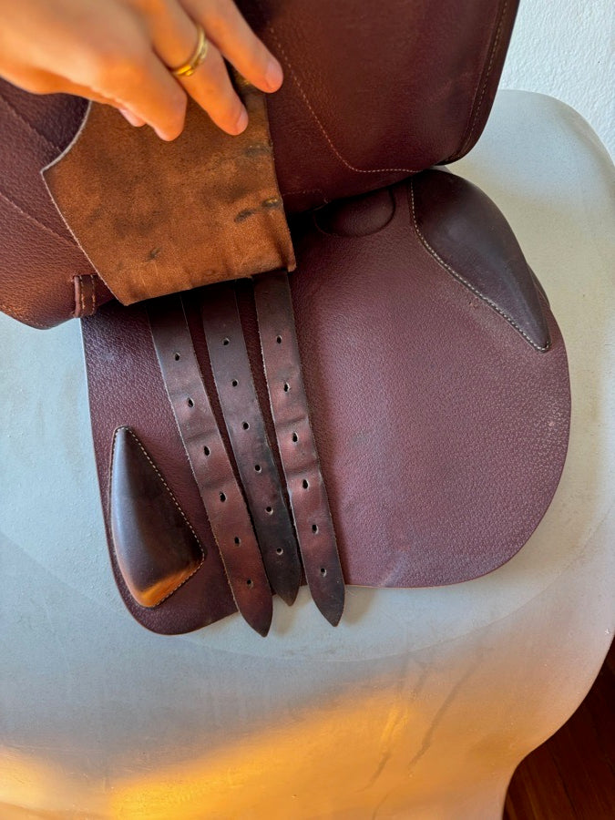 DEVOUCOUX 17.5” 2022 Devoucoux Biarritz O Saddle - 4A - Full Buffalo (5)