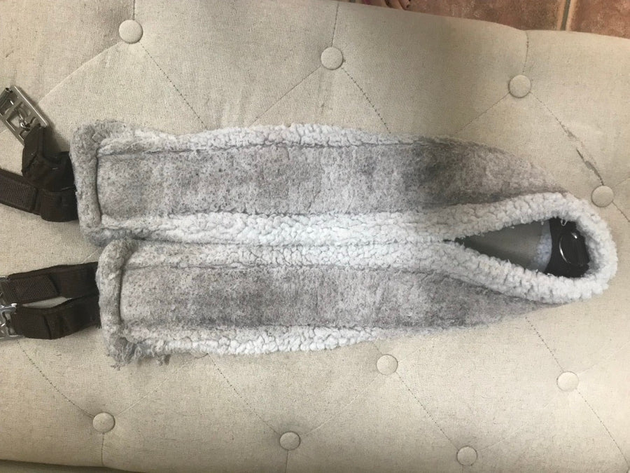 DAMRON INTERNATIONAL Fleece girth 54” (4)