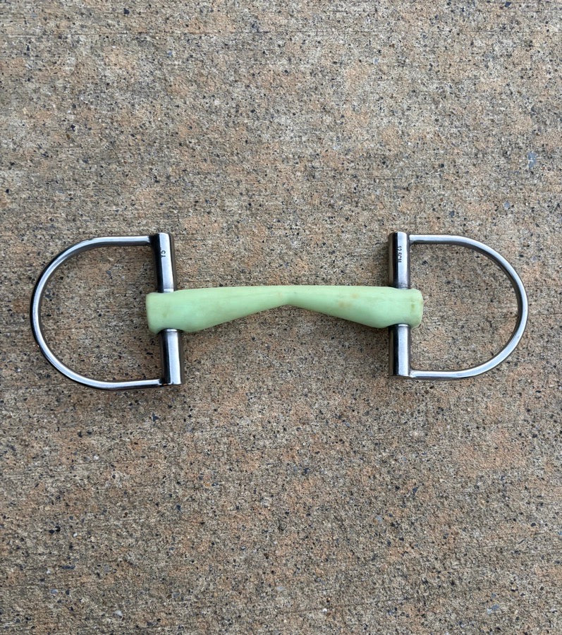 SHIRES Shires Equikind Flexible Straight Hunter D-Ring Bit (2)