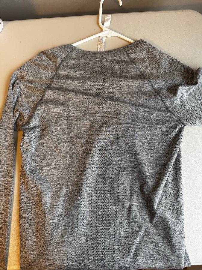 LULULEMON Grey Long Sleeve Lululemon Swiftly Tech (2)