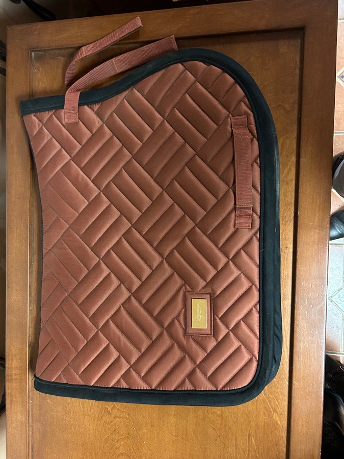 EQUESTRIAN STOCKHOLM Equestrian Stockholm Cob Pad (2)