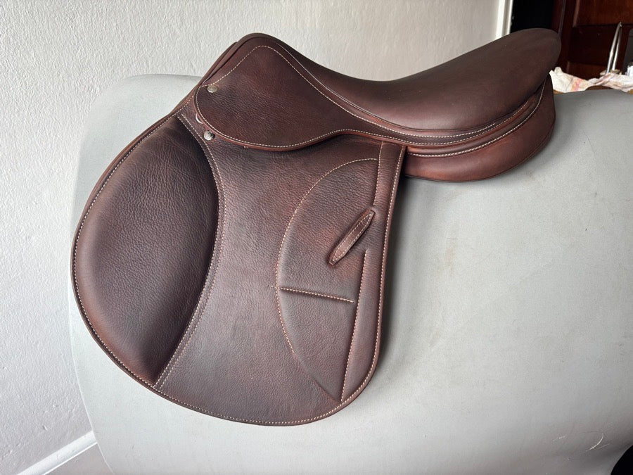 ARION 17.5 Arion J2 Saddle - NEW / NEVER RIDDEN IN - 2C - 2022