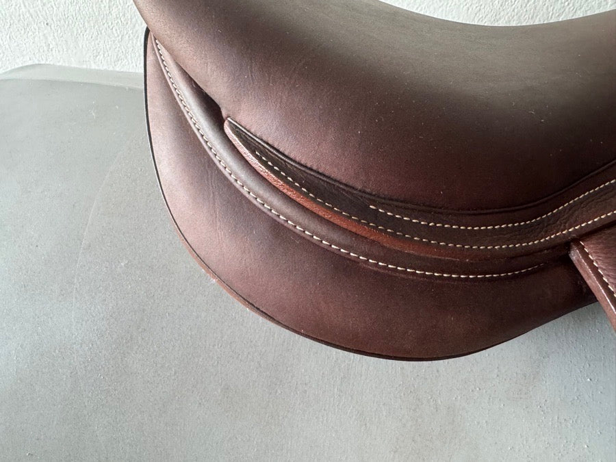 ARION 17.5 Arion J2 Saddle - NEW / NEVER RIDDEN IN - 2C - 2022 (8)