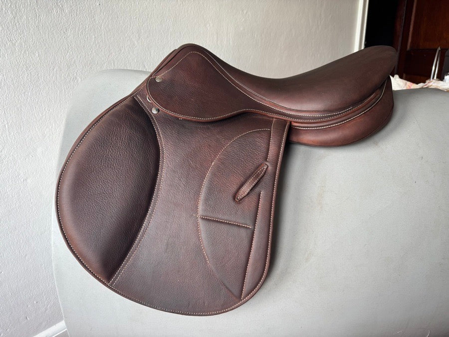 ARION 17.5 Arion J2 Saddle - NEW / NEVER RIDDEN IN - 2C - 2022 (5)