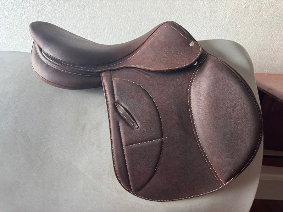 ARION 17.5 Arion J2 Saddle - NEW / NEVER RIDDEN IN - 2C - 2022 (2)
